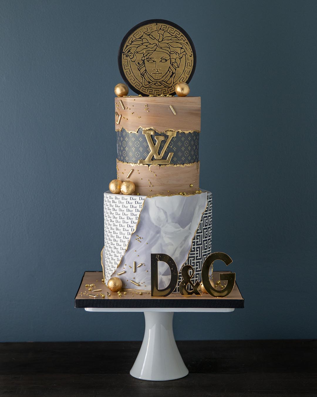 Stylish Louis Vuitton themed cake to - The Queen of Cakes